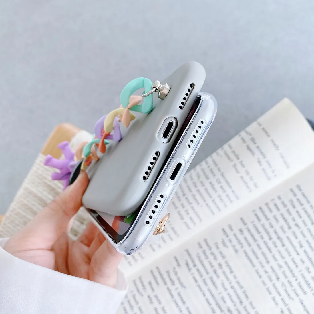 etui-z-lancuszkiem-mis-do-iphone-7