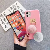 etui-futrzany-pompon-do-iphone-8-stan-nowy