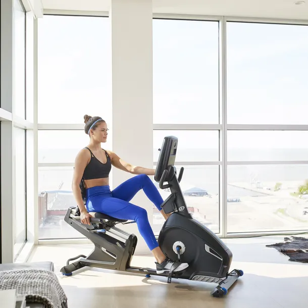 rower-poziomy-nautilus-programowany-r628-cechy-dodatkowe-brak