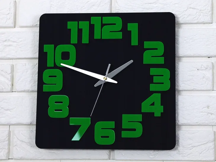 zegar-scienny-logik-czarno-bialy-30cm-ksztalt-kwadratowy