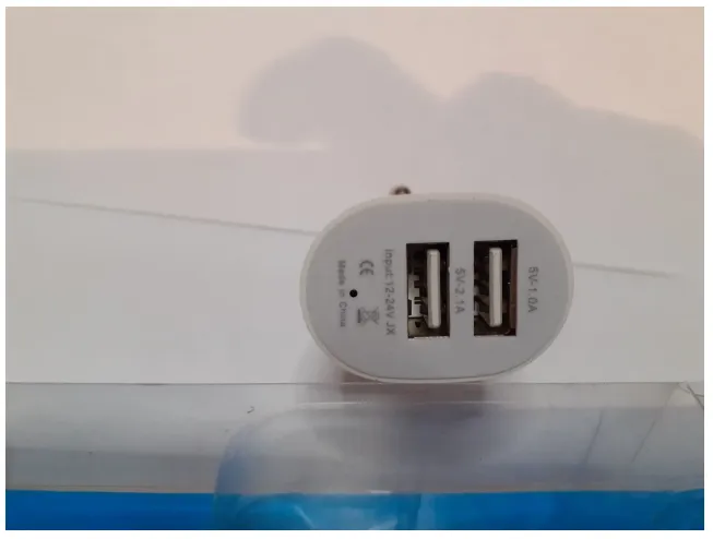 ladowarka-samochodowa-z-kablem-2-usb-micro-5v-2a-model-micro-usb