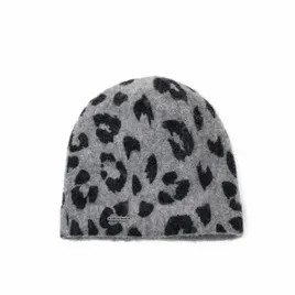 czapka-szary-gepard