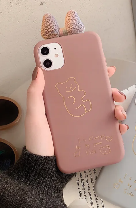 etui-mis-z-kokarda-do-iphone-13