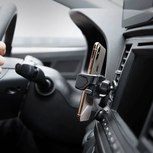 spigen-click-r-vent-car-mount-black