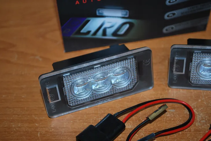 podswietlenie-led-tablicy-bmw-5-e60-3-e90-e91-zrodlo-swiatla-led