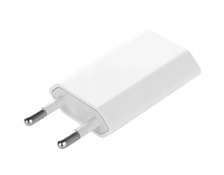 ladowarka-sieciowa-do-apple-iphone-i-android-1a-biala-stan-nowy-waga-z-opakowaniem-0-3-kg