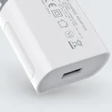 nillkin-fast-charge-adapter-white