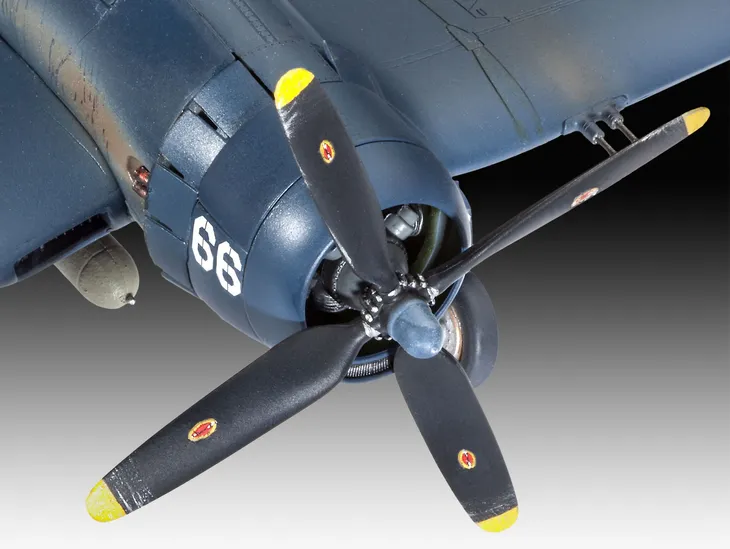 rev-03955-samolot-f4u4