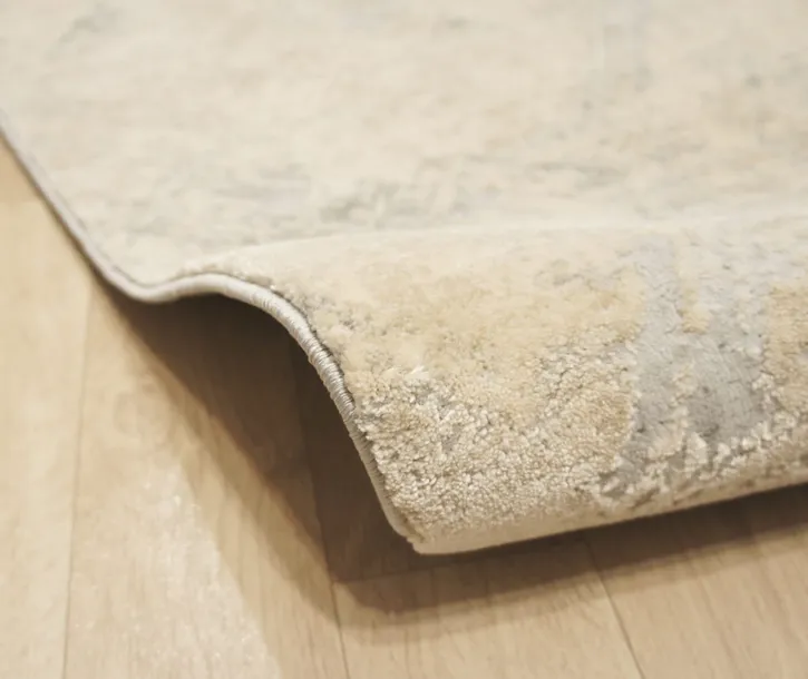 dywan-ekskluzywny-z-polyskiem-200x290-material-wykonania-poliester