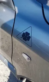 naklejki-czarny-mat-alfa-romeo-koniczynka-2-szt