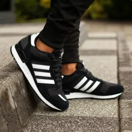 NOWE BUTY MĘSKIE ADIDAS ZX 700 HD FX5812 R. 41 1/3