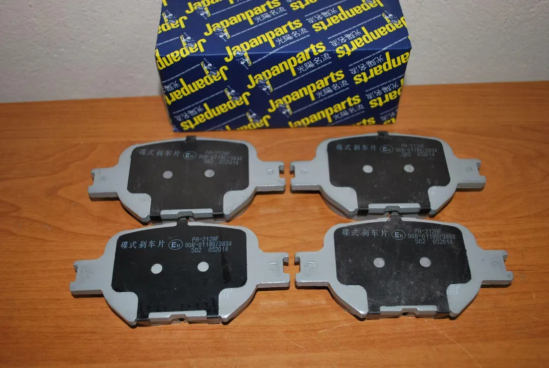 klocki-hamulcowe-corolla-e12-e11przod-2-0d-1-4
