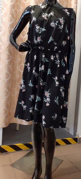 New Look sukienka w kwiaty 52 