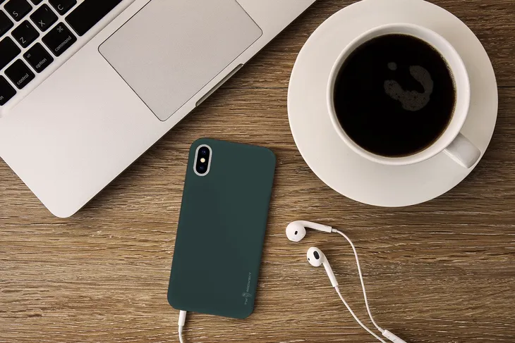 etui-do-iphone-xs-pokrowiec-case-twardowsky-hole-stan-nowy-przeznaczenie-apple