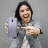 etui-do-xiaomi-redmi-8a-pro-twardowsky-less-szklo-stan-nowy-typ-plecki