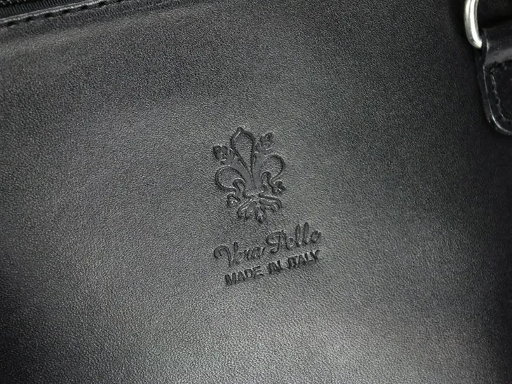skorzana-mala-damska-listonoszka-barberinis-liczba-kieszeni-2