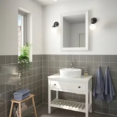 lustro-scienne-biale-65x85-cm-toftbyn-ikea-marka-ikea