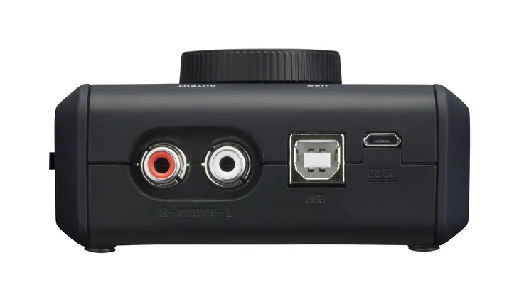 zoom-u-22-interfejs-audio-marka-zoom