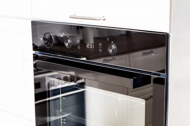 piekarnik-beko-bis24300bds-glebokosc-produktu-56-7-cm