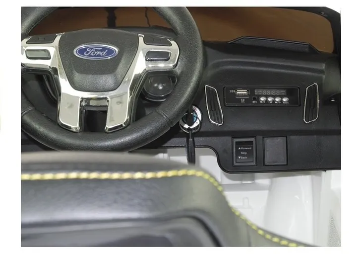 auto-na-akumulator-ford-focus-rs-biale-maksymalne-obciazenie-35-kg