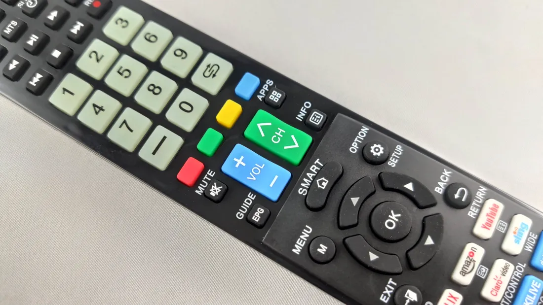 pilot-programowalny-do-smart-tv-sharp-android