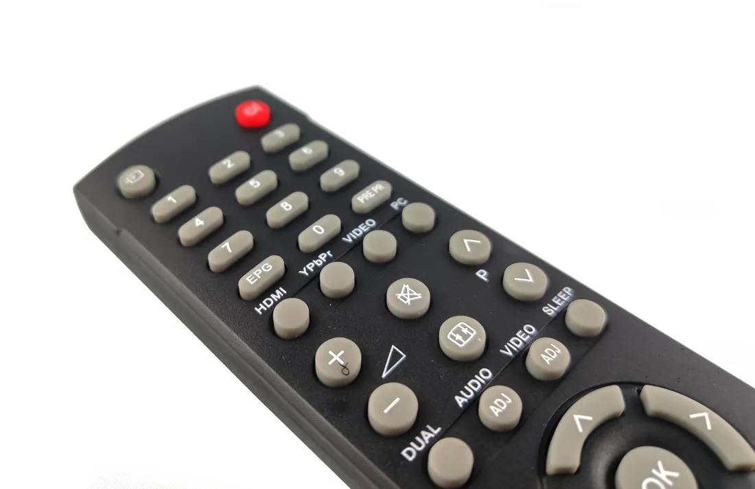 pilot-do-tv-sharp-gj210