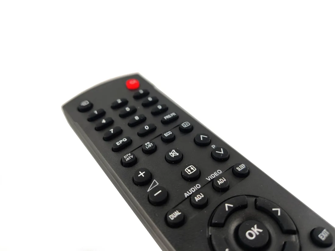 pilot-do-tv-sharp-gj220
