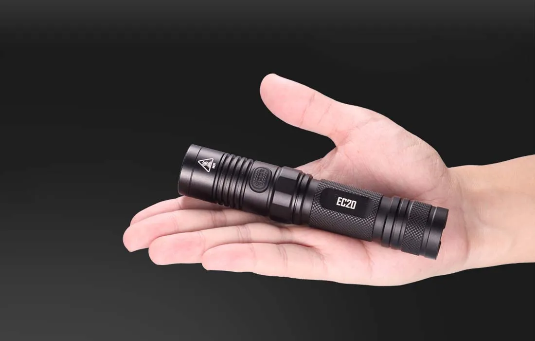 latarka-nitecore-ec20-960lm
