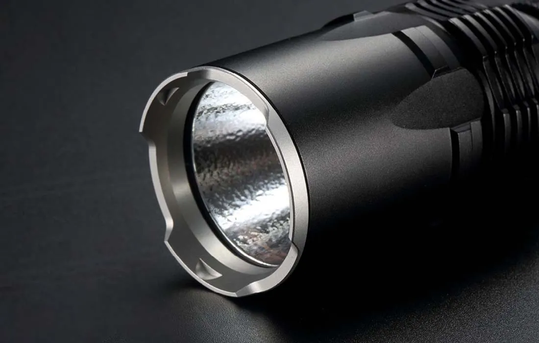 latarka-nitecore-tm03-2800lm