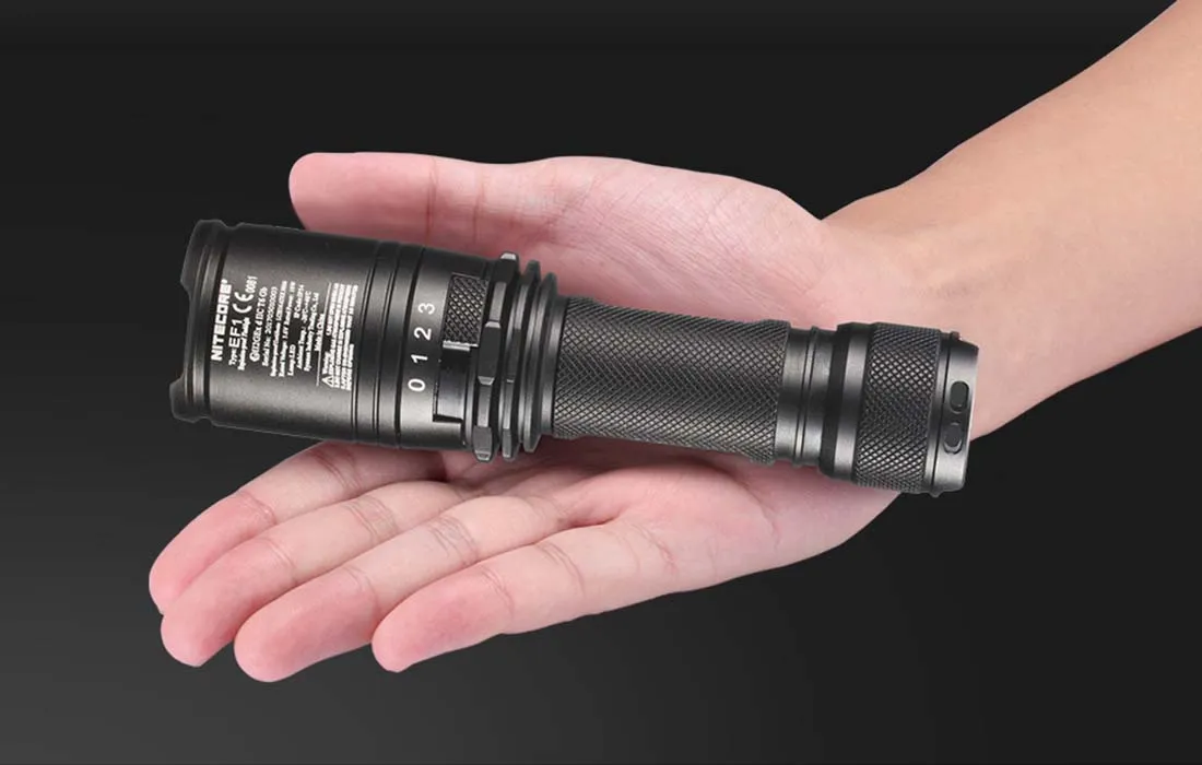 latarka-nitecore-ef1-830lm
