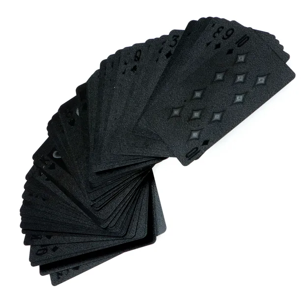 karty-do-gry-plastikowe-czarne-wiek-dziecka-3-lata