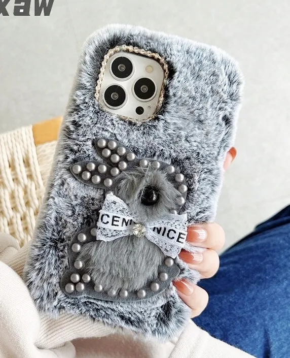 etui-pluszowy-krolik-do-iphone-13-stan-nowy