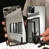 etui-srebne-lusterko-do-iphone-11-stan-nowy