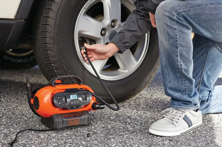 black-decker-kompresor-sprezarka-mini-12-18-230v-kod-producenta-bdcinf18n-qs-stan-nowy