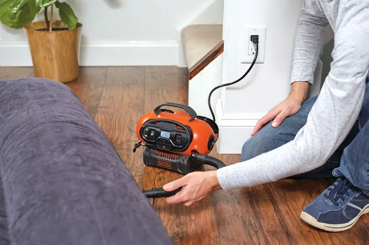 black-decker-kompresor-sprezarka-mini-12-18-230v-kod-producenta-bdcinf18n-qs-marka-black-decker