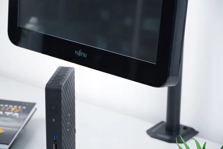 monitor-fujitsu-lcd-15-kable-model-7000lcd150