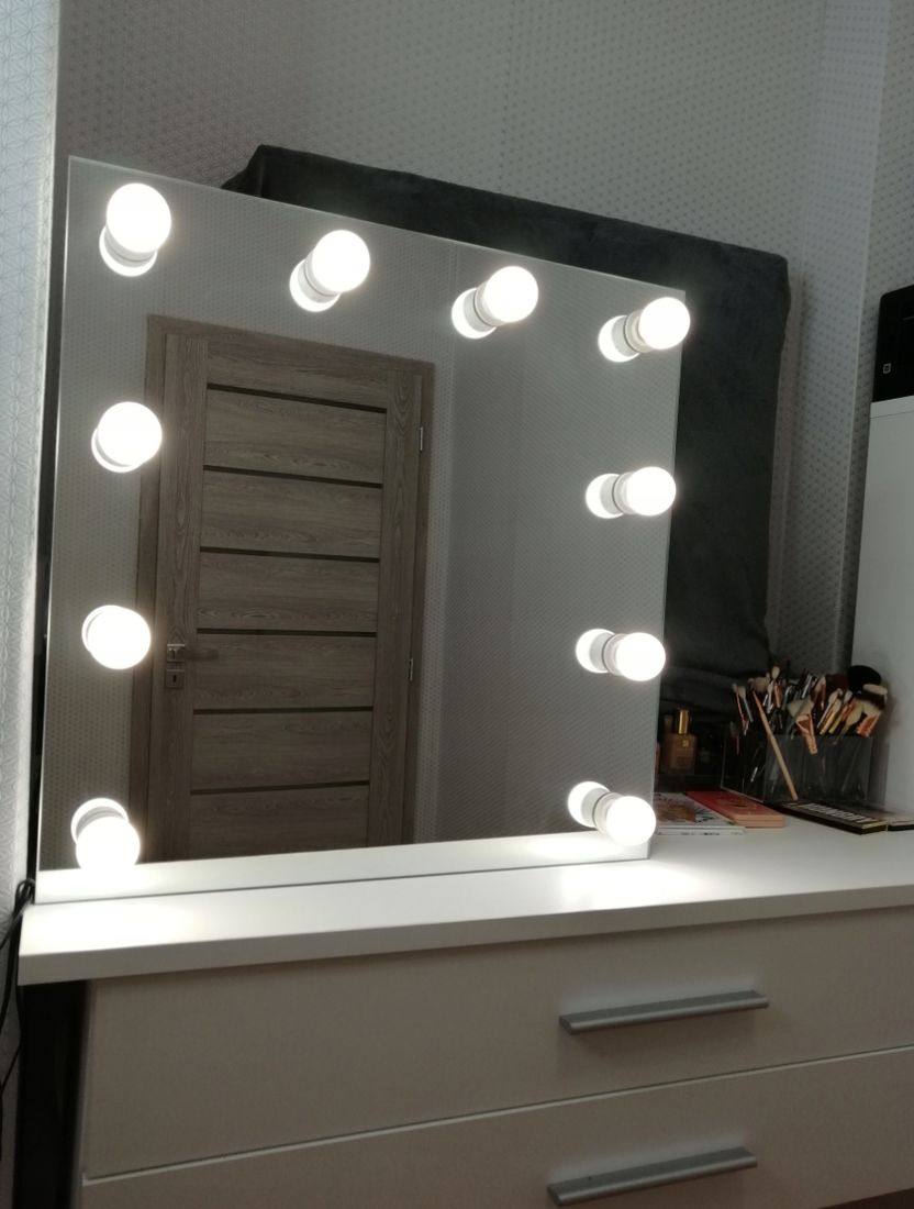 lustro-silver-do-makijazu-makeupu-60x60-ksztalt-prostokat