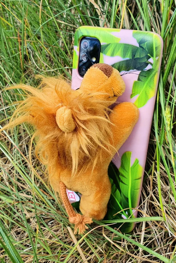 etui-pluszowy-lew-do-iphone-13-pro-6-1