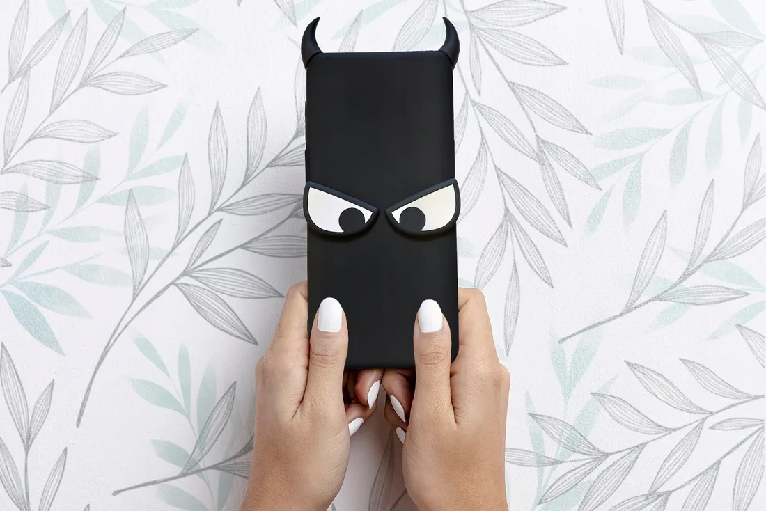 etui-diabel-oczy-do-iphone-13-pro-6-1