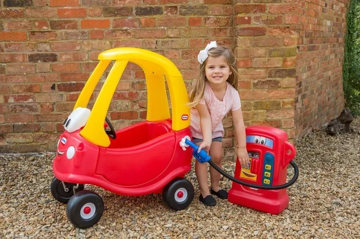 samochod-cozy-coupe-czerwony-stan-nowy-marka-inna-marka