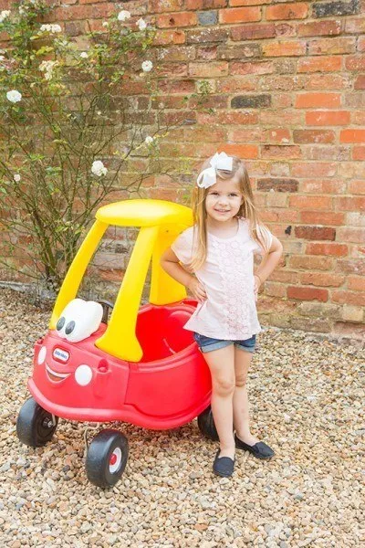 samochod-cozy-coupe-czerwony-marka-inna-marka-wiek-dziecka-3-lata