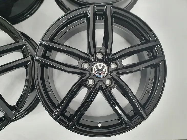 nowe-alufelgi-vw-17-jetta-eos-sharan-mk1-scirocco-otwor-centralny-mm-571