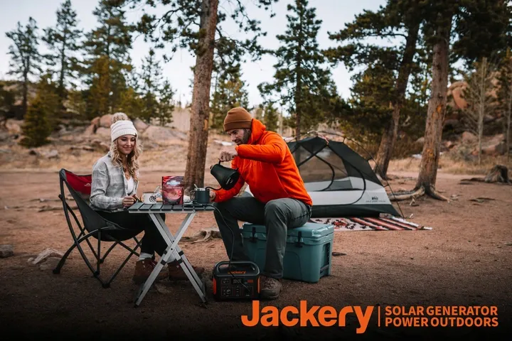 generator-solarny-jackery-explorer-240eu-solar