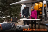 generator-solarny-jackery-explorer-1000eu-solar-waga-z-opakowaniem-6-kg-stan-nowy