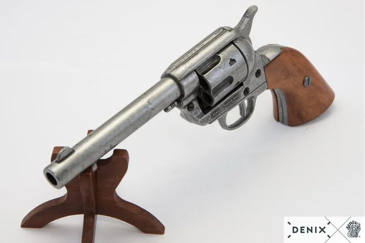 replika-rewolweru-peacemaker-denix-model-1106-g-waga-z-opakowaniem-1-3-kg