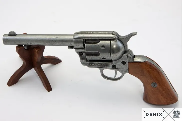 replika-rewolweru-peacemaker-denix-model-1106-g-waga-z-opakowaniem-1-3-kg