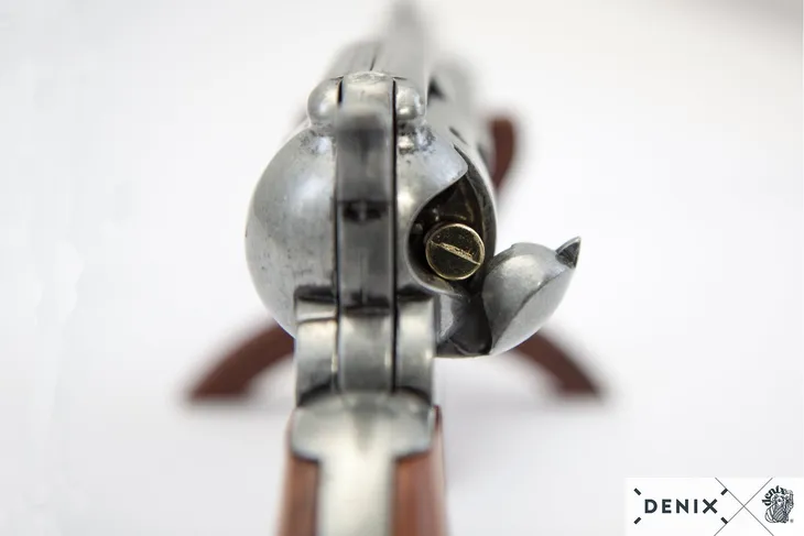 replika-rewolweru-peacemaker-denix-model-1106-g-waga-z-opakowaniem-1-3-kg