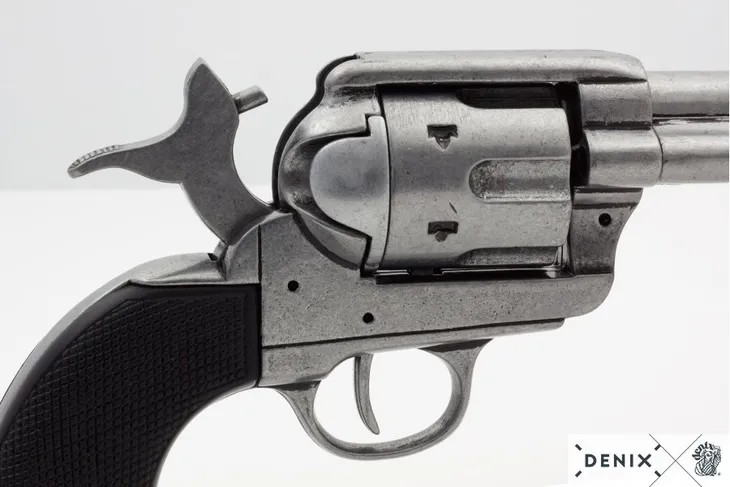 replika-rewolwer-peacemaker-s-colt-denix-model-1108-g-waga-z-opakowaniem-1-4-kg