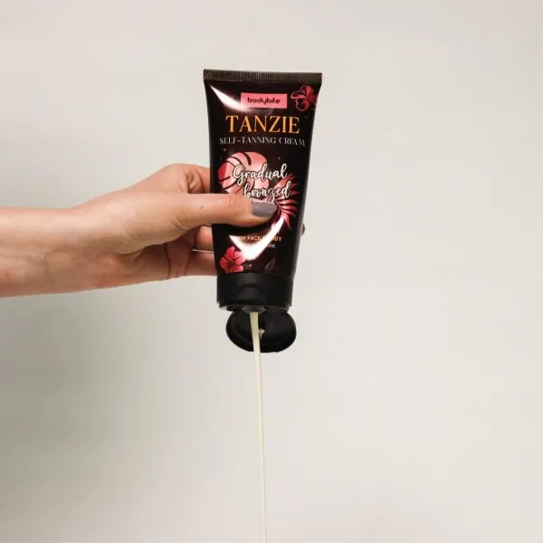 bodybite-tanzie-krem-samoopalajacy-150ml-produkt-nie-zawiera-parabenow-skladnikow-pochodzenia-zwierzecego-sls-sles