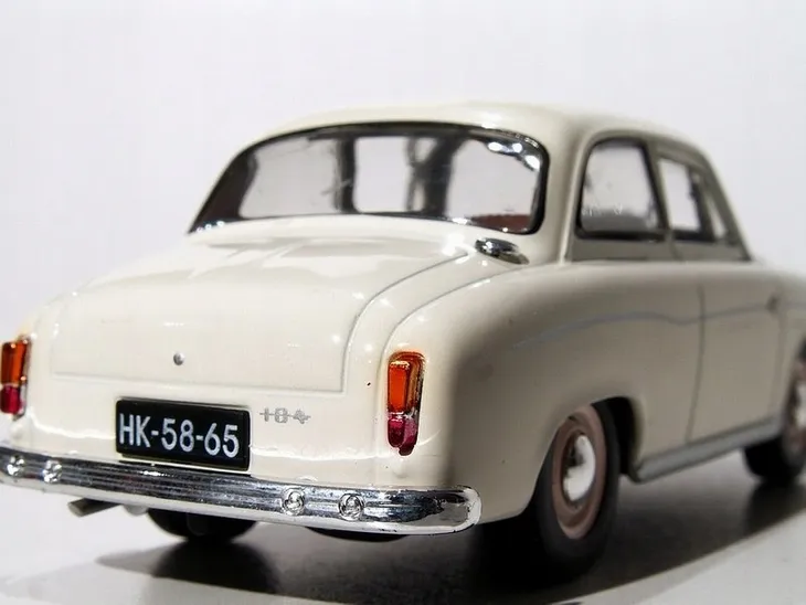 deagostini-syrena-104